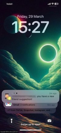 In app vs push notifications iphone lockscreen