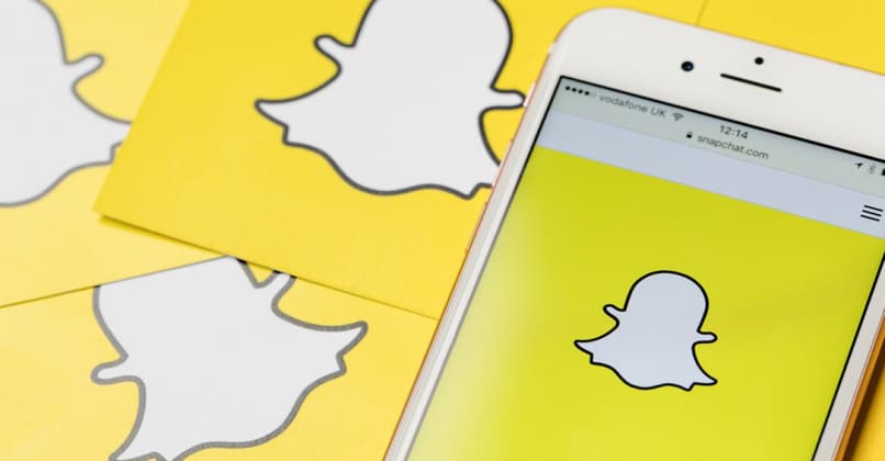 شعار سناب شات